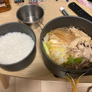 肌寒い夜に！白菜とひき肉のごま味噌坦々風鍋♪